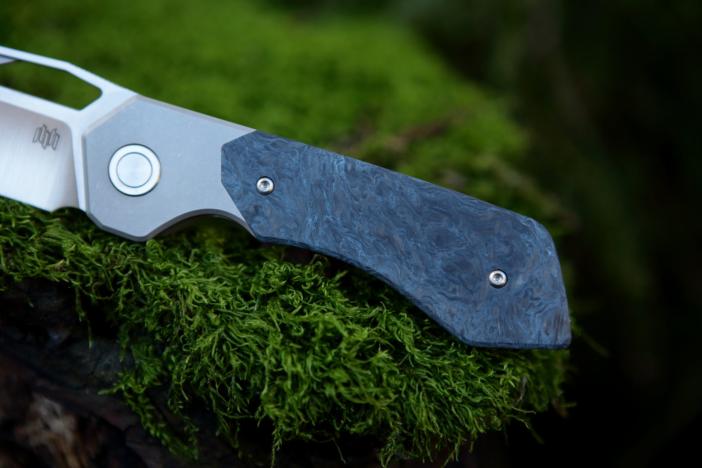 The DeVille Blue Carbon Fiber Satin Blade