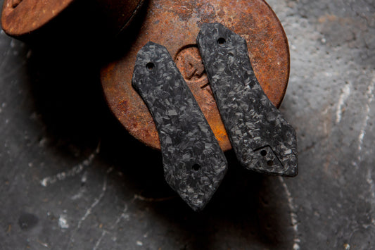 DeVille R2 Black Marbled CF Scales